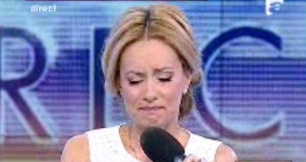 PLÂNGĂCIOȘII din showbiz! Ele sunt VEDETELE care au VĂRSAT LACRIMI la TV, în fața întregii țări 