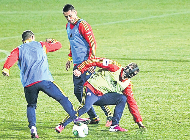 Jucătorii naţionalei sunt atât de motivaţi pentru confruntarea cu Ungaria, încât erau să se accidenteze între ei