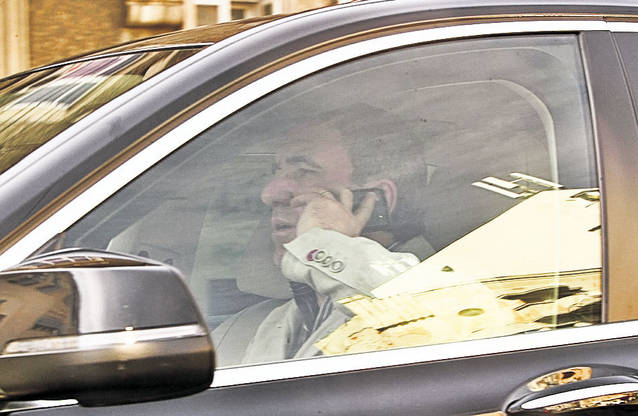 Şoferul lui Mircea Lucescu, pericol pe şosele: a trecut în viteză peste jaloanele de separare ale benzilor de circulaţie | «Il Luce» se grăbea să semneze cu Şahtior