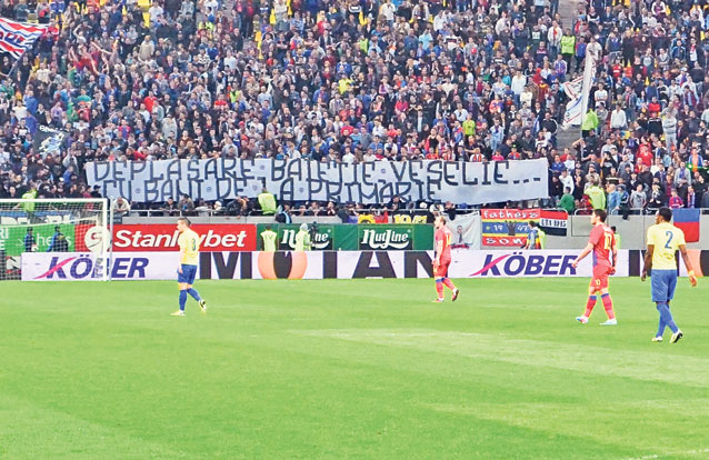 Suporterii Stelei au ars fularul, dar «i-a ars» Petrolul! FOTO / VIDEO