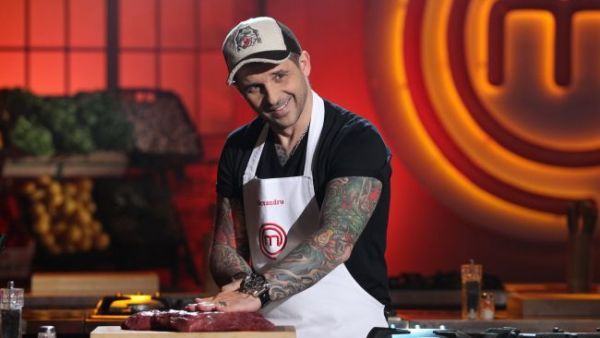 EL ESTE cel mai FRUMOS CONCURENT de la MASTERCHEF! Iată-i pe ceilalți ARĂTOȘI din CONCURS! FOTO