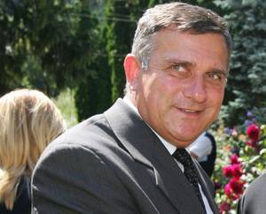 EXCLUSIV! BOMBĂ PENTRU VADIM TUDOR! Liderul PRM riscă să fie dat afară din partidul pe care l-a creat! 