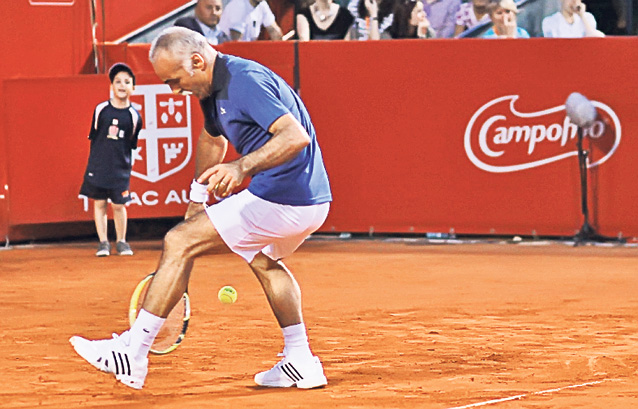 Ilie Năstase spune că una dintre fetele sale, Alessia, iubeşte fotbalul mai mult decât tenisul: «Vrea să-şi facă Steaua Pipera»