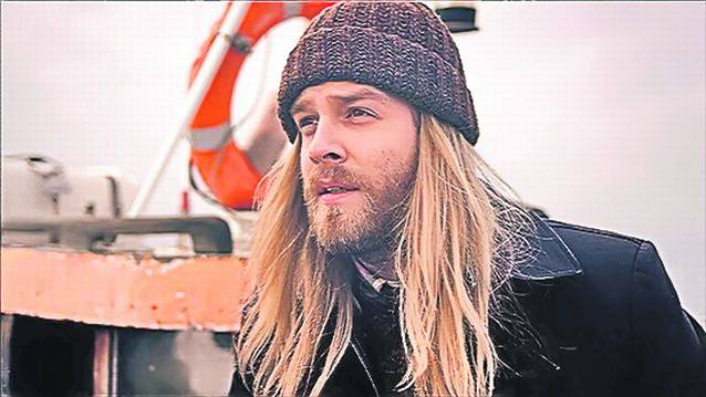 S-a epilat pentru Eurovision! Cezar Ouatu a renunţat la părul de pe piept pentru marele concurs din Suedia