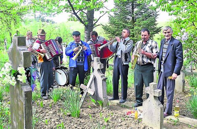 Unii la zăpadă, alții la plajă