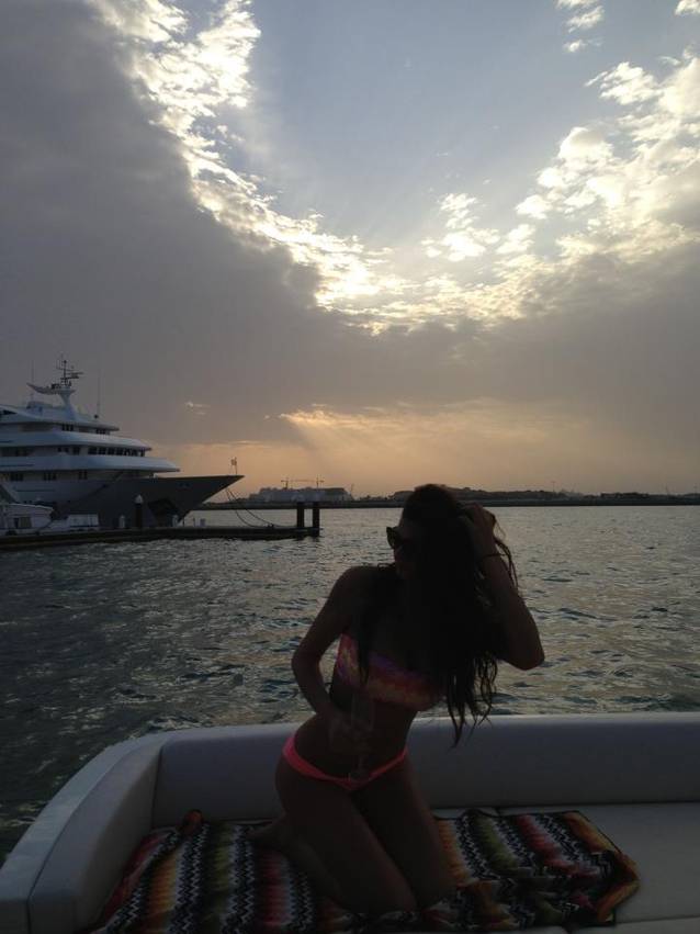 IMAGINEA care le va FACE pe prietenele ei SĂ MOARĂ de INVIDIE! Uite cât de bine se simte Ramona Gabor, pe un iaht în Dubai!