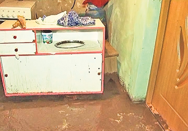 Ucişi de viitură! Tragedie în judeţul Iaşi! Bunicul şi nepoţelul au fost luaţi de ape şi au murit înecaţi | FOTO