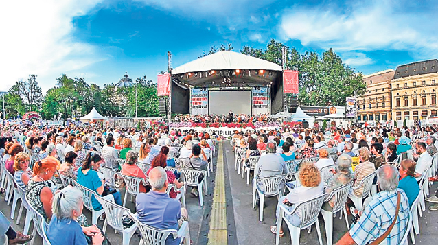 Ce vacanţă nebună! Zilele libere de Rusalii şi vremea bună le-au permis românilor să evadeze departe de agitaţia oraşelor | FOTO