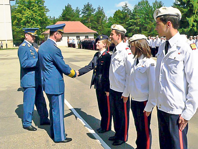 «Uraaaaa! A venit vacanţa!» | Părinţii au 3 zile «concediu», iar elevii sunt liberi până pe 15 septembrie