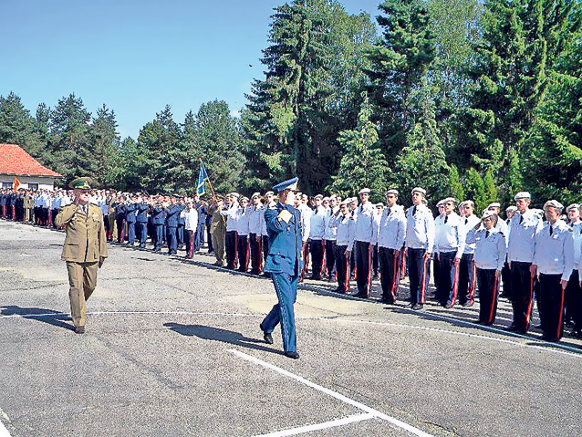 «Uraaaaa! A venit vacanţa!» | Părinţii au 3 zile «concediu», iar elevii sunt liberi până pe 15 septembrie