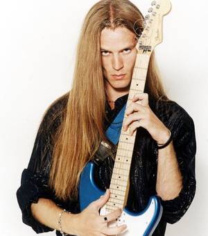 Toni Şeicărescu, DAT AFARĂ DIN IRIS! Vezi cu cine a fost înlocuit!