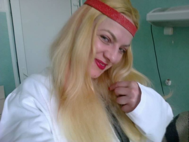 Află ce vedetă autohtonă a fost medic pentru o zi "M-am simţit bine în halat de doctor" 