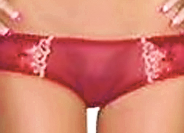 EXCLUSIV | Vezi ce tatuaj are Roxana Vancea la... "păsărică"!