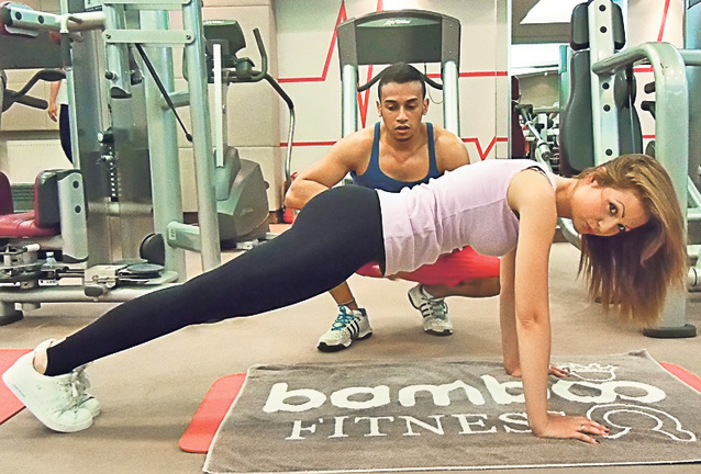 Menţine-te în formă cu Iulia Miss Facebook