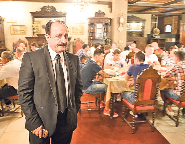 Salvator sau ţepar? Nicolae Cristescu, noul patron al Rapidului, le-ar fi dator angajaţilor de la hanul său