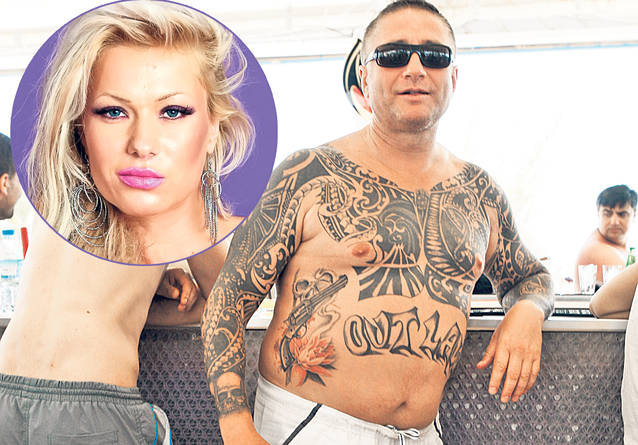 Au venit la mare cu nămolul de acasă! Printre vedete cu fiţe, pe Litoral sunt şi oameni chibzuiţi | FOTO