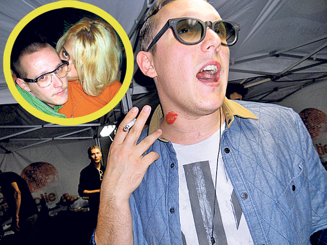 S-au tatuat, dar nu iese la spălat! FOTO