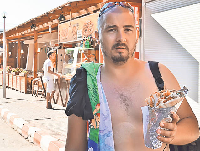 EXPERIMENT LIBERTATEA | O zi la mare cu 100 de lei? Se poate! Te învăţăm cum să te relaxezi pe Litoral cu buget redus