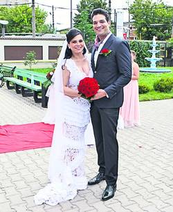 DE CE s-a temut BEBELUŞA OANA să le arunce BUCHETUL fetelor nemăritate