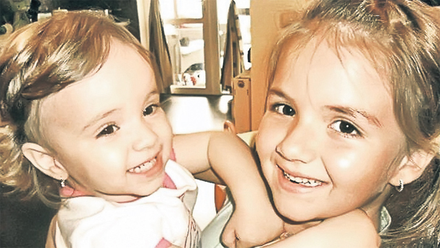 Rocsana Marcu se dă cu placa în bazin! FOTO