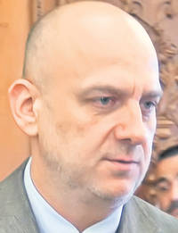 Dumitru Costin, membru al Comitetului Executiv al FRF: "Orice decizie luam, tot un bâlci era!"