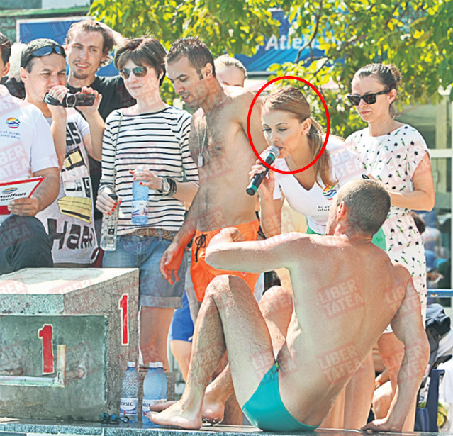 Vedetele, la apă în scop caritabil | FOTO