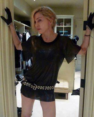 FOTOGRAFII INTIME CU MADONNA, dezvăluite pe Internet. AU FOST FURATE din telefonul artistei