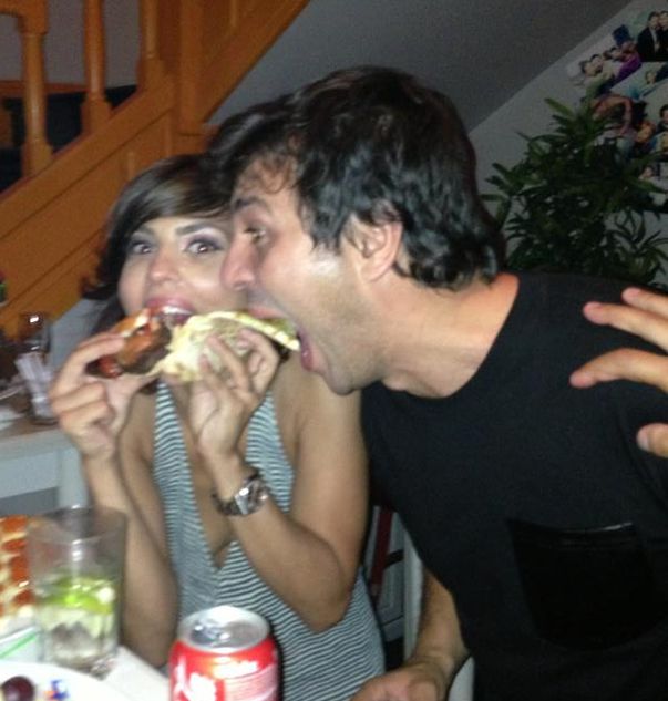 DELIA, uite aici motiv de DIVORŢ! Răzvan îi mănâncă din palmă Andreei Popescu