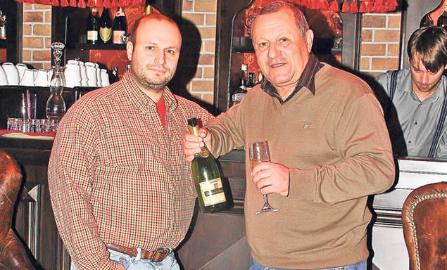 EXCLUSIV | Ţânţăreanu şi-a lăsat fiul fără averea de 40.000.000 €! E fabulos pe cine a "înfiat"