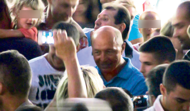 Tăriceanu, Udrea şi Băsescu îşi fac de cap la mare | FOTOGRAFII ÎN ARTICOL