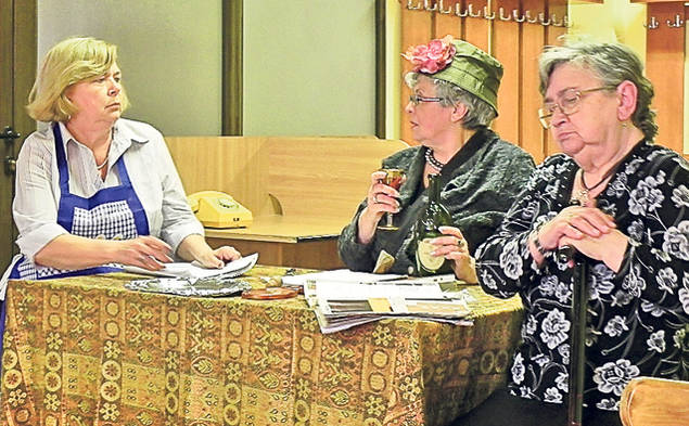 Bătrâneii care nu pot trăi fără internet! N-o să-ți vină să crezi ce face acest bunic pe... Skype