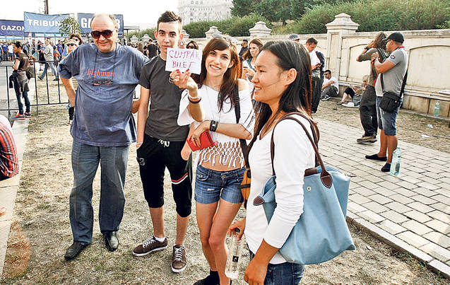 El a dat mâna cu Roger Waters