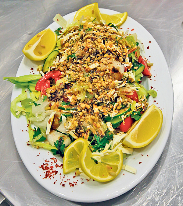 Poftiţi la salata «Gazi Demirel»!