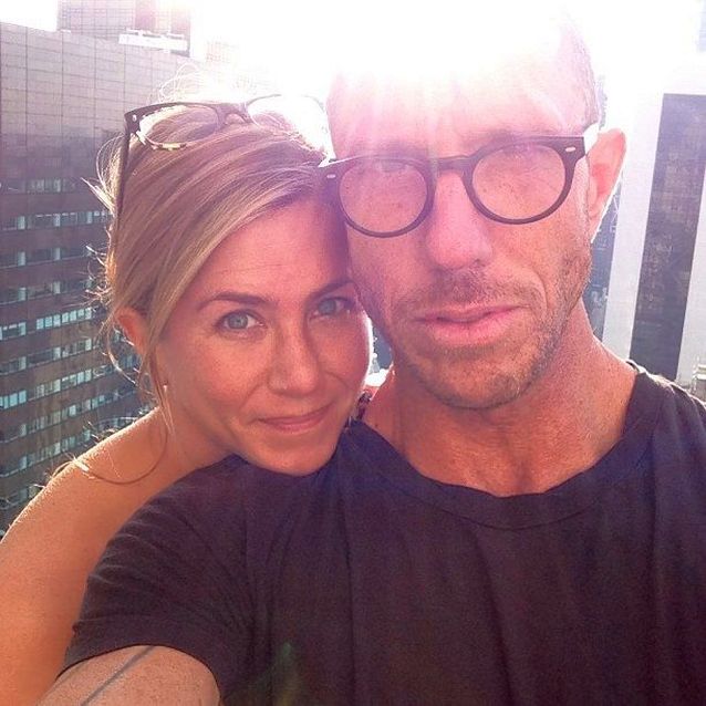 Jennifer Aniston, fotografiată de stilistul ei. Uite cum arată actriţa de 44 de ani fără machiaj!