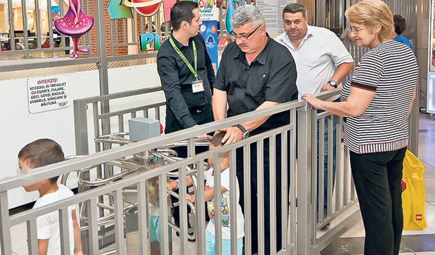 Adriana Bahmuţeanu s-a prezentat în faţa judecătorilor! Vezi ce decizie a luat