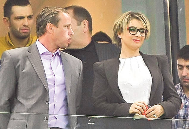 Lui Piţi i se face vânt, arătându-i-se sperietorile Hagi şi Dan Petrescu, însă actualul selecţioner e tare pe poziţii