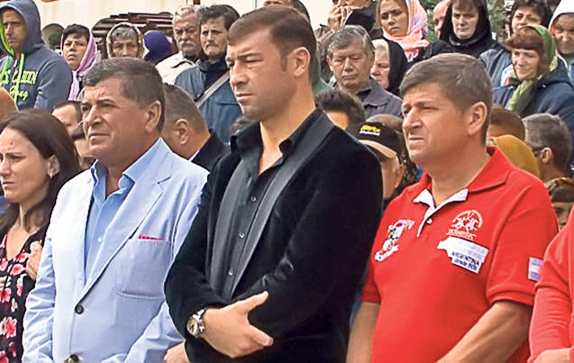 Declaraţii impresionante ale sinistraţilor din Galaţi care dorm pe jos, în săli de sport şi în primării: "Nu mai am unde să mă întorc"