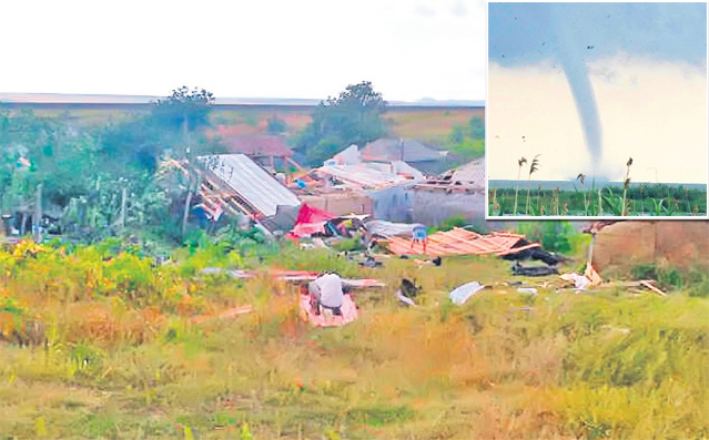 Dezastru! Locuitorii din mai multe sate gălăţene au înfruntat din nou apele