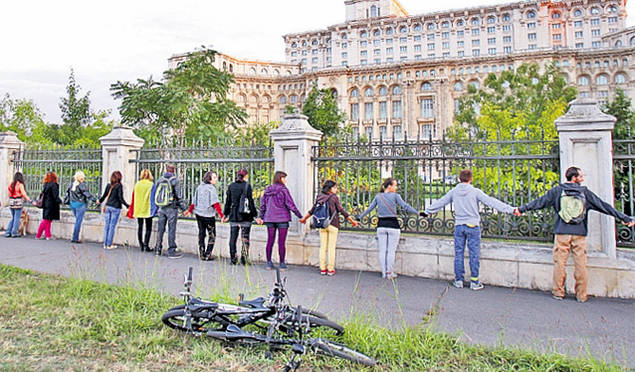 A fost weekendul protestelor în Capitală! Bicicliştii au cerut demisia primarului