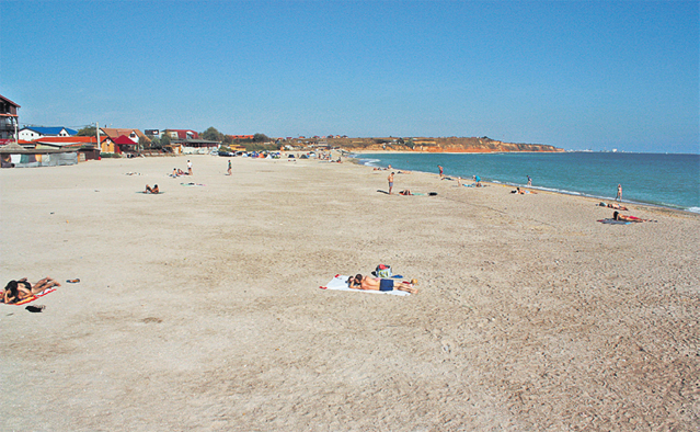 Dezastru în ţară! Plouă în mai toate zonele, iar sinistraţii din judeţul Galaţi au ajuns la capătul puterilor: "E un blestem! Nu mai scăpăm de apă"