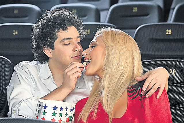 Iulia, ia uite ce ne-a mărturisit Marius Moga! «Tot ce-mi lipseşte acum e dragostea» INTERVIU