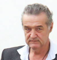 Alexandrina, mama lui Gigi Becali, îşi roagă FIUL: "Maică, lasă-mă să te văd, că cine ştie cât o mai duc!"