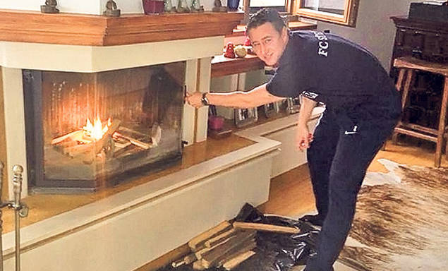 Greii fotbalului se pregătesc să intre în noul an! Petrec la mare şi la munte