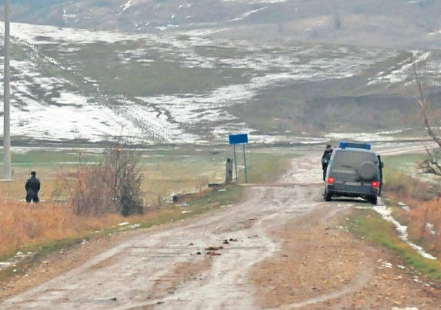 Protestatarii susţin că au fost bătuți cu bestialitate de forţele de ordine: "Mi-au rupt degetele"
