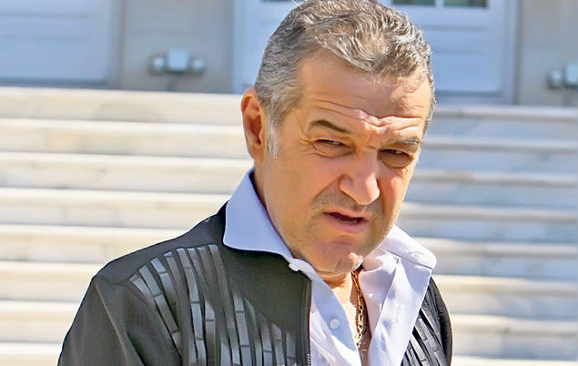 EXCLUSIV | POVEŞTI CUTREMURĂTOARE trăite de VEDETE chiar de REVELION! DEZVĂLUIRILE DUREROASE te vor impresiona până la lacrimi