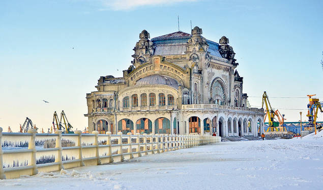 Sătenii din Călăraşi peste care s-a abătut IADUL ALB au fost deszăpeziţi de jandarmi: «Ce bine, măicuţă, că aţi venit!»