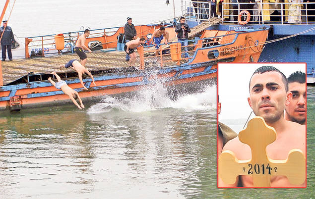 Au stins incendiul cu agheasmă