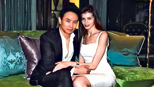 «Mr. Pink» vrea să dea lovitura cu numele Monicăi! Vrei să te energizezi? Ia o gură de "Miss Moni"!