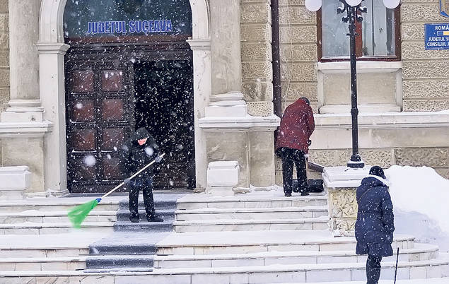 «Fierbe» Dunărea! Fenomen spectaculos pe cursul fluviului care străbate ţara noastră