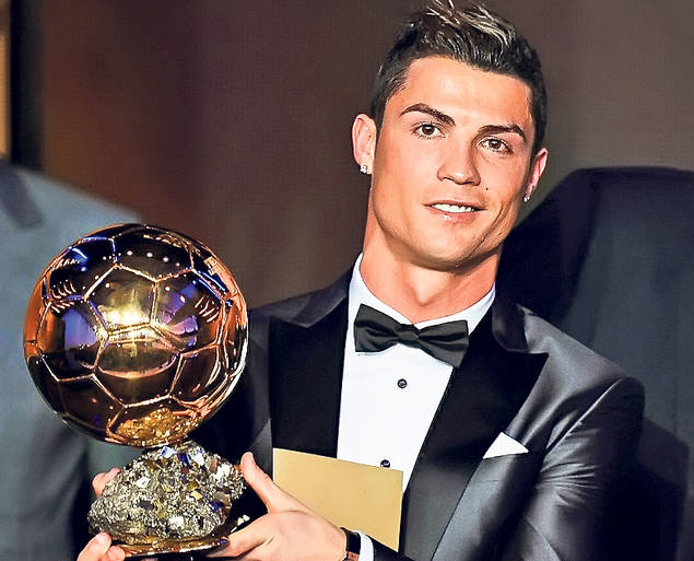 Chiri-cash la maxim! Locul 1 în topul fotbaliştilor români care au adus cele mai mari profituri financiare cluburilor din ţară e ocupat de fundaşul lui Tottenham